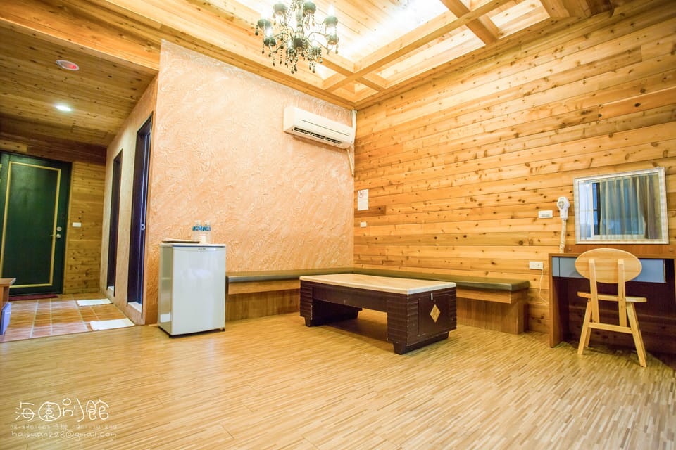 Family Room, 1 Bedroom, 2 Bathrooms | Desk, soundproofing, free WiFi, bed sheets