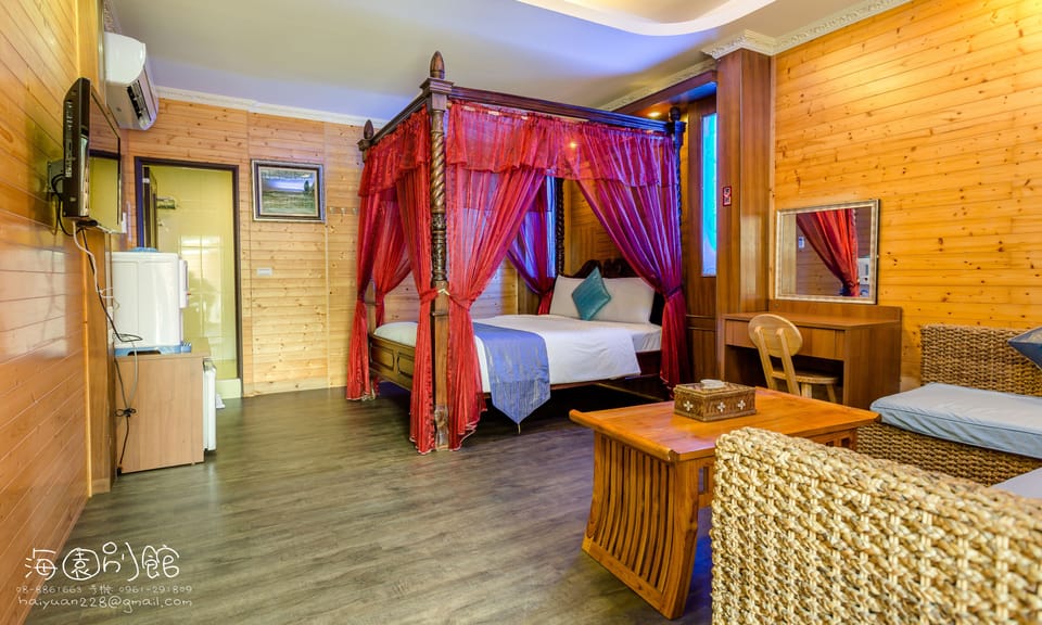 Deluxe Double Room, 1 Double Bed | Bathroom | Shower, hair dryer, slippers, towels