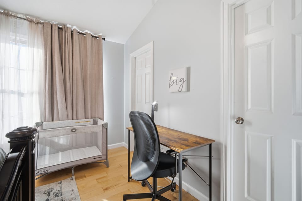 Family-friendly home with playpen for stress-free travel with little ones.