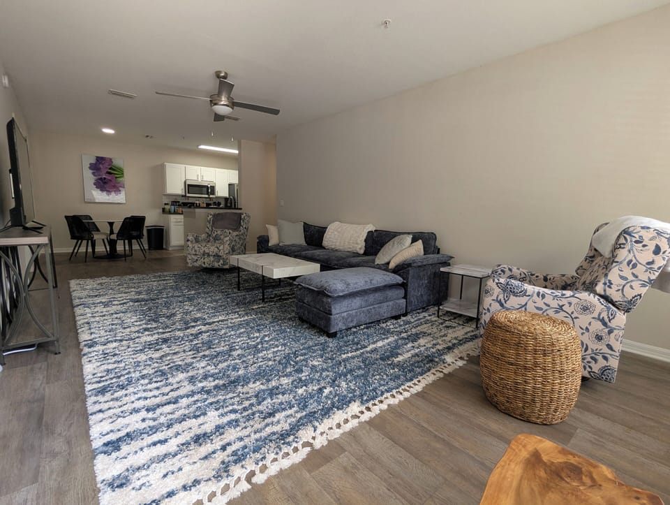 Living Room 
Couch-2 Recliner Chairs-Air conditioning-Heating-TV