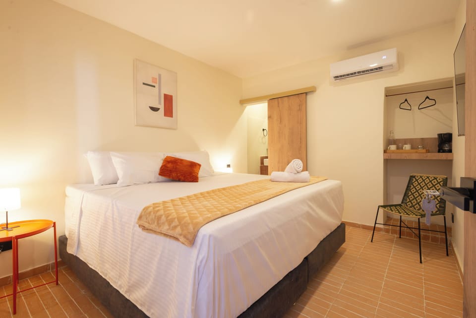 Standard Double or Twin Room | WiFi (free), bed sheets