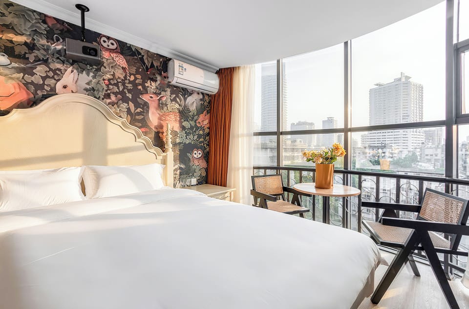 Panoramic Apartment | Individually decorated, free WiFi, bed sheets