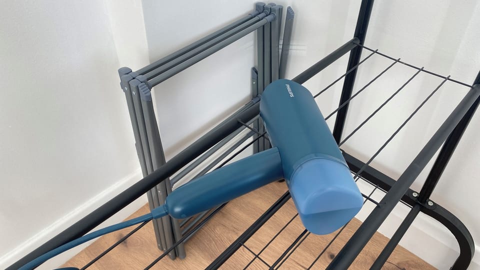 Iron/ironing board