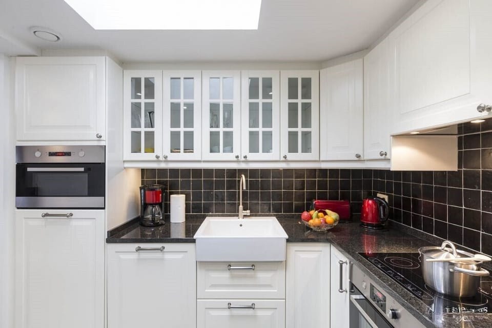 Comfort Cottage, 2 Bedrooms, Non Smoking, Garden View | Private kitchen