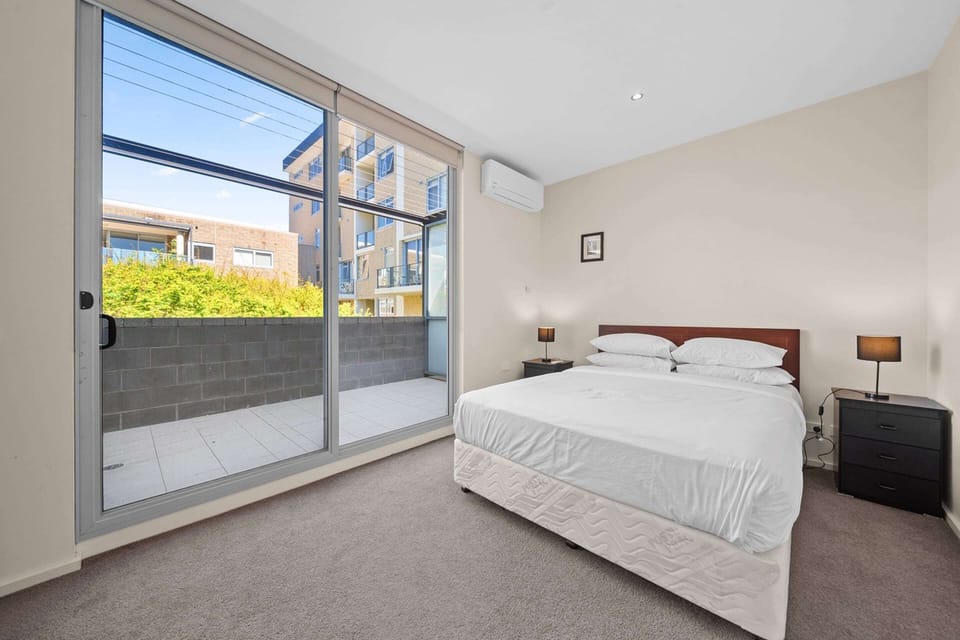 Apartment | 2 bedrooms, laptop workspace, bed sheets