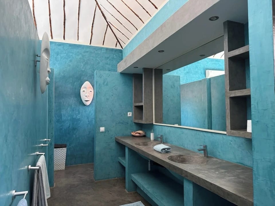 Superior Villa, Patio, Pool View | Bathroom | Towels