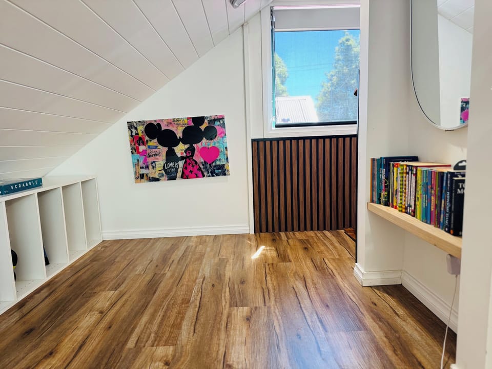 Mini library for young kids/adults to replaced screen time.