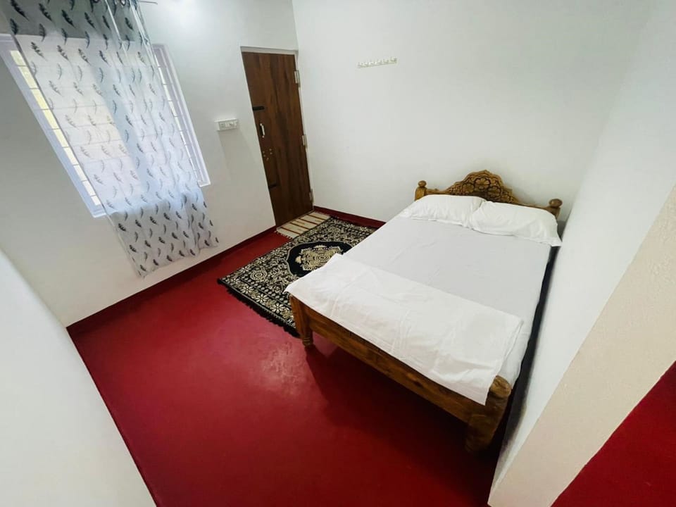 Standard Room | Desk, laptop workspace, free WiFi