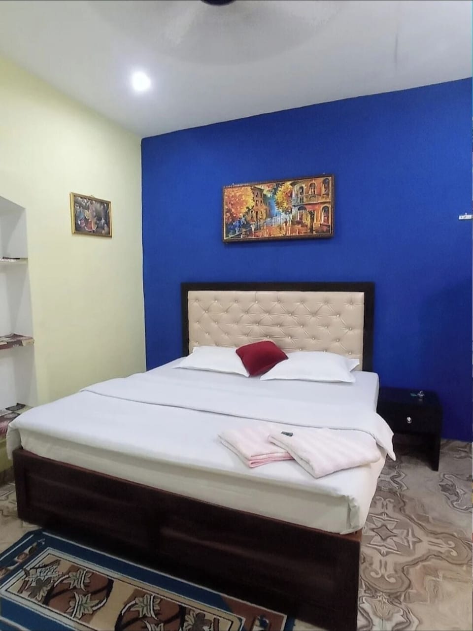 Deluxe Double Room, Balcony, City View | In-room safe