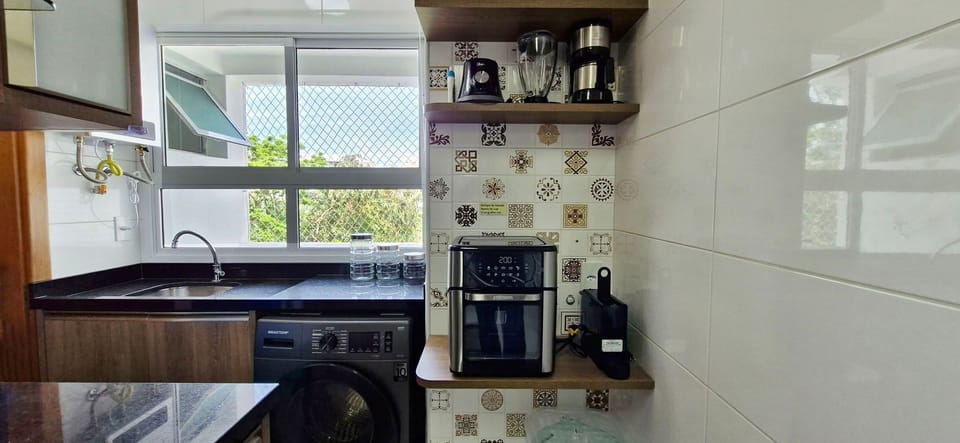 Basic Apartment | Private kitchen | Fridge, microwave, oven, stovetop