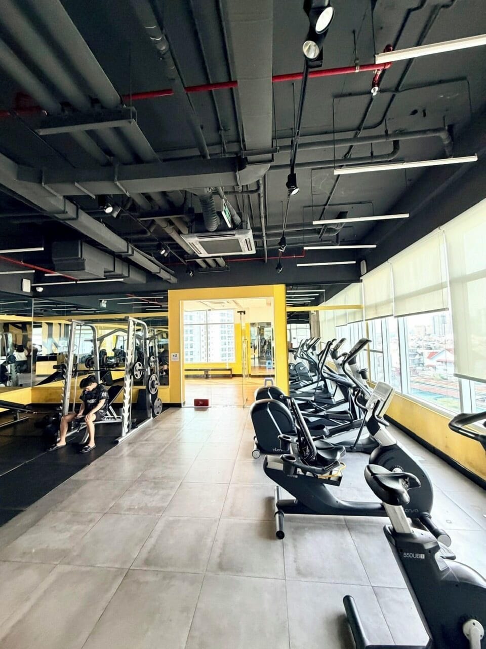Sunrise High Floor Pool Ben Thanh Gym Apartment in Ho Chi Minh City