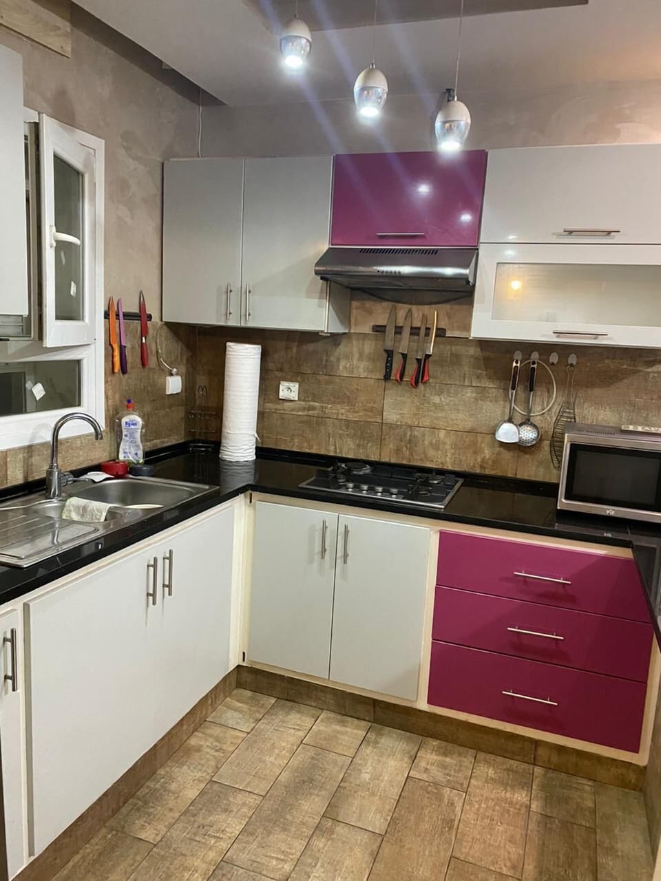 Comfort Apartment | Private kitchen | Full-size fridge, stovetop, cookware/dishes/utensils