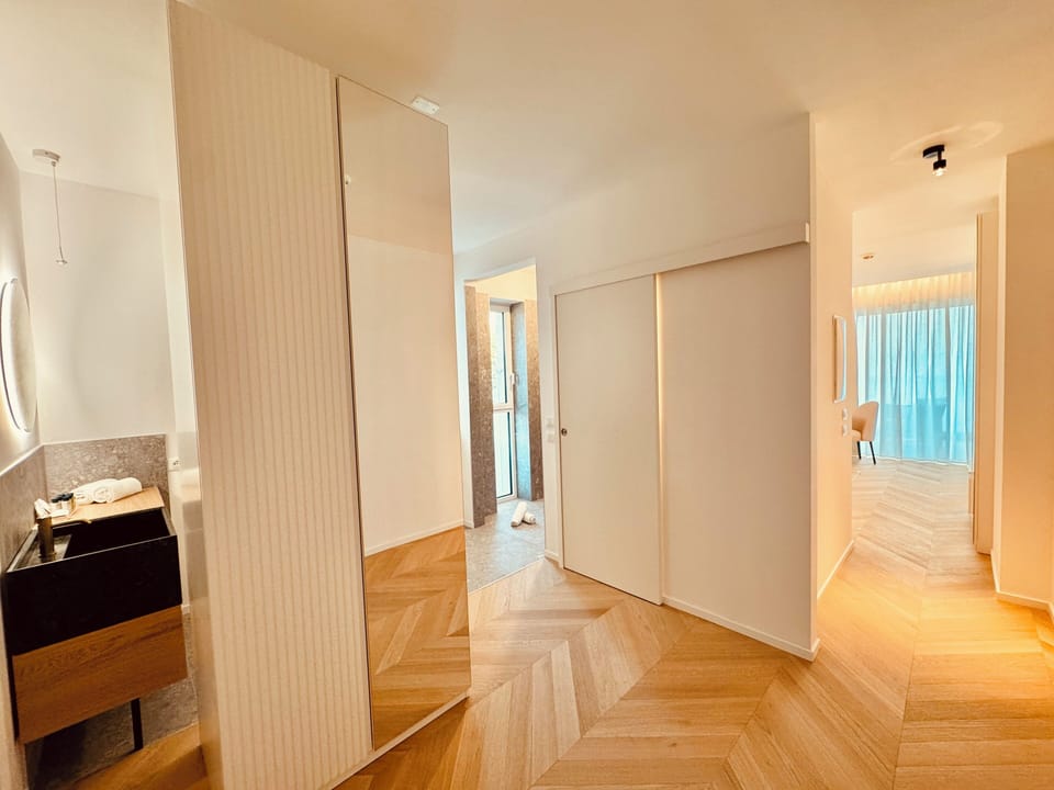 Panoramic Suite, Sea View | In-room safe, desk, laptop workspace, blackout drapes