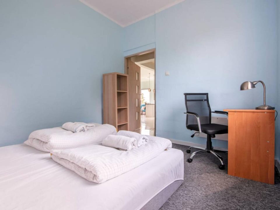 House | 4 bedrooms, individually furnished
