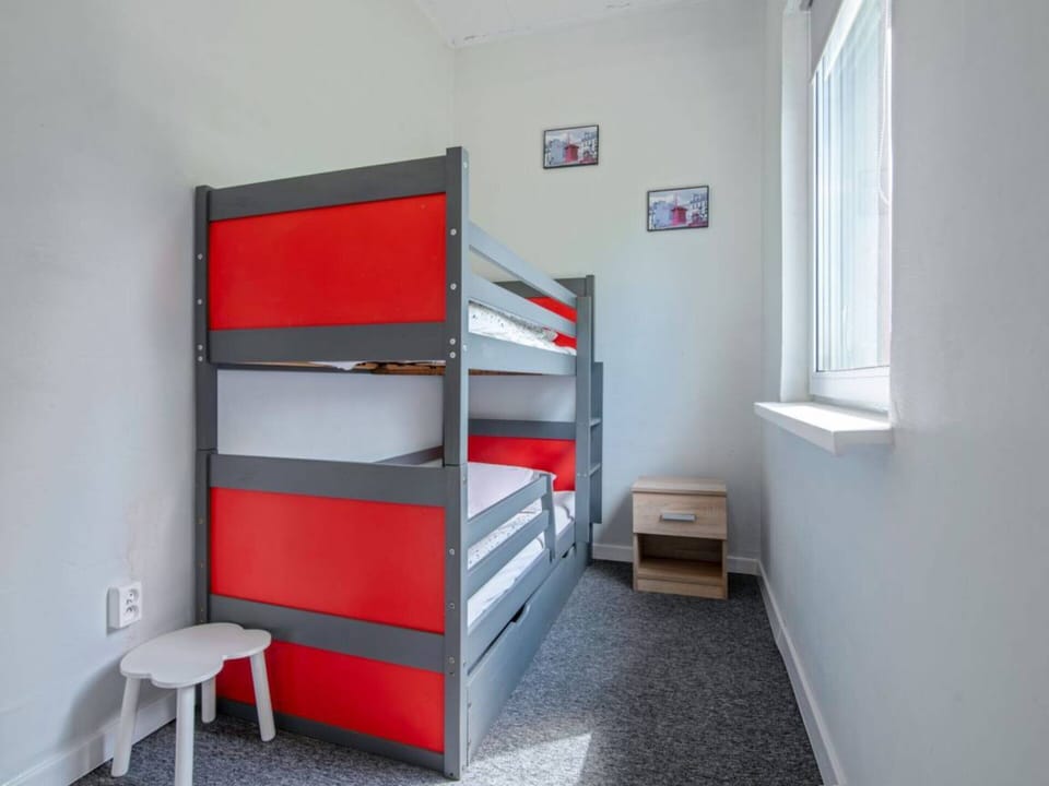 House | 4 bedrooms, individually furnished