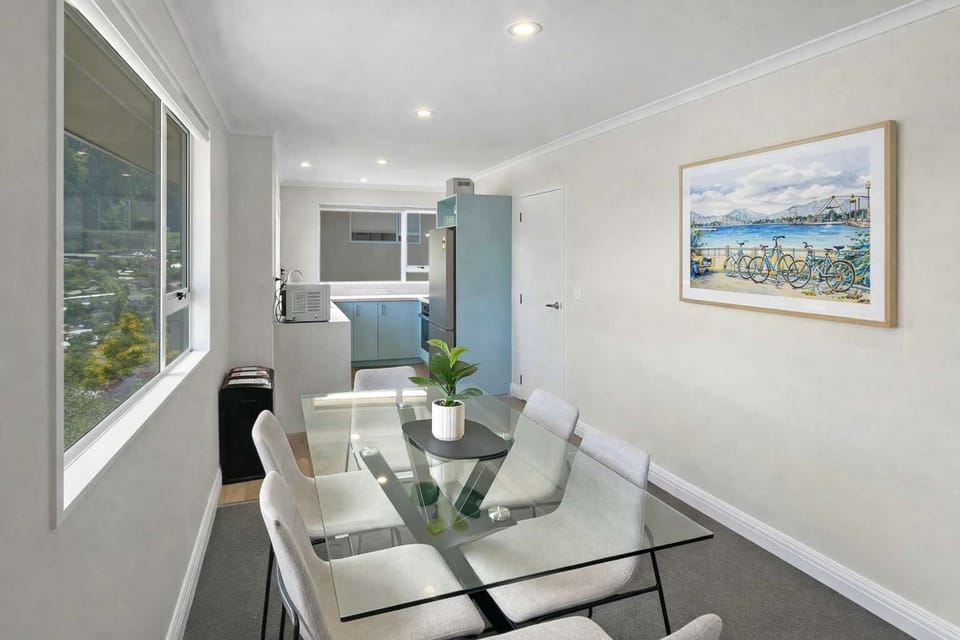 Light-filled dining and kitchen area.