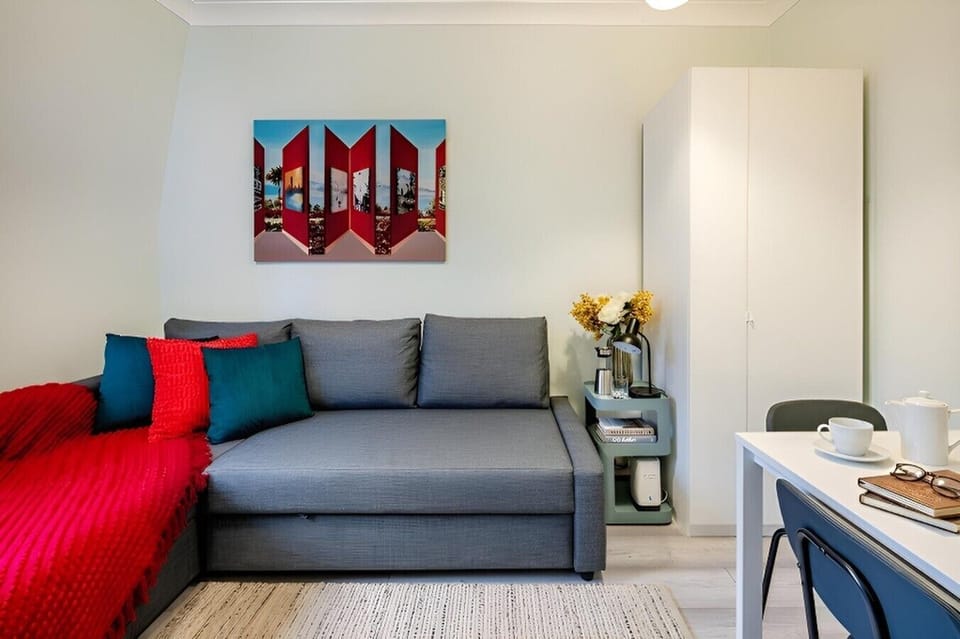 Flat8-CharingCross-Living-2