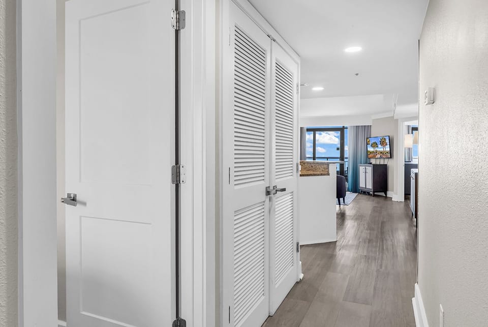 Walkway to living room