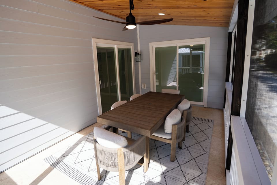 Outdoor dining