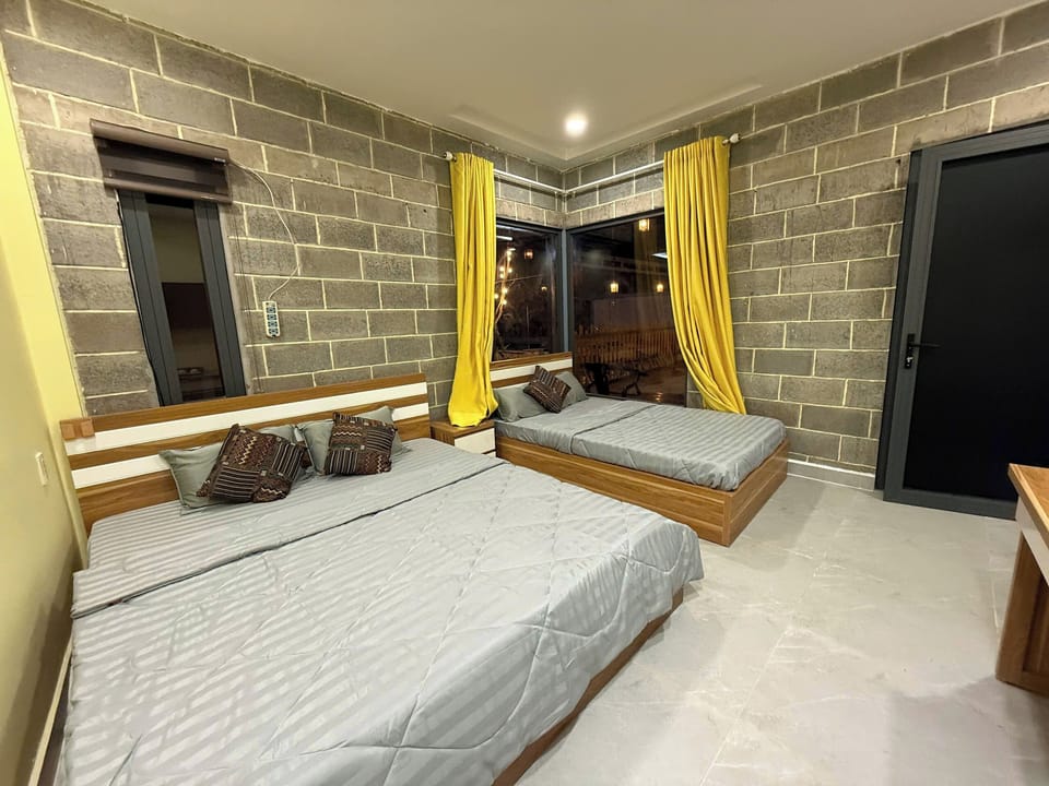 Comfort Triple Room, Garden View | Blackout drapes
