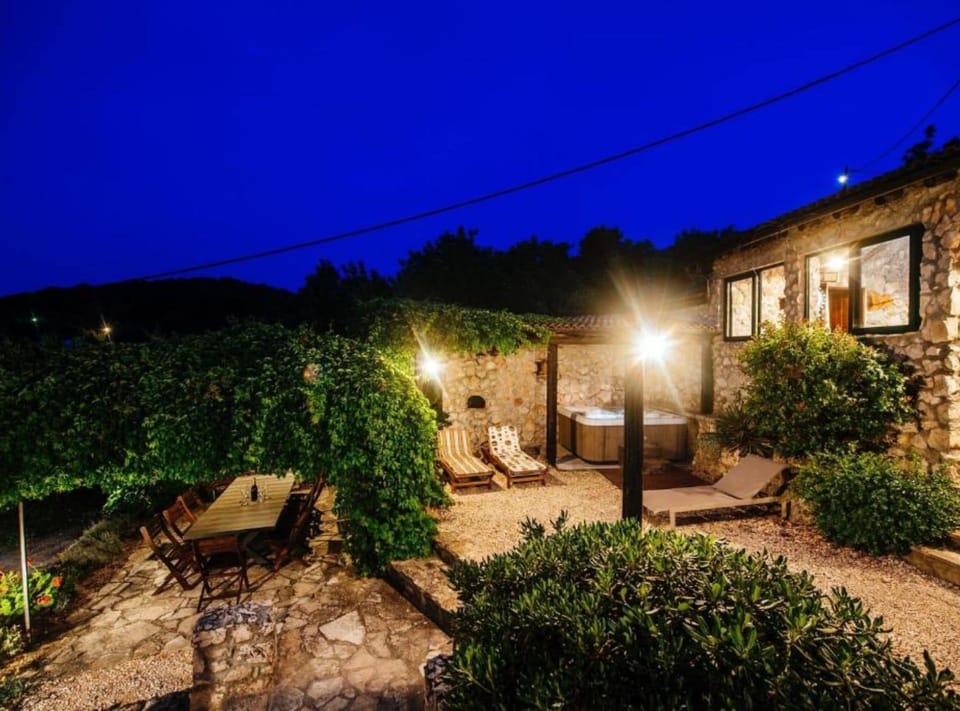 Villa (Five Bedroom Holiday Home with Swimmi) | Exterior