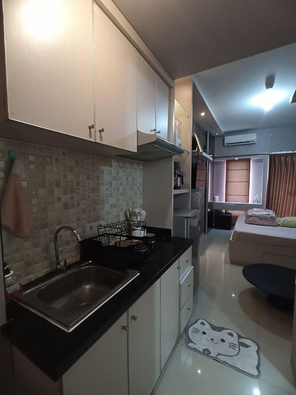 Basic Studio, Balcony, Bay View | Private kitchen | Mini-fridge, rice cooker, cleaning supplies, freezer