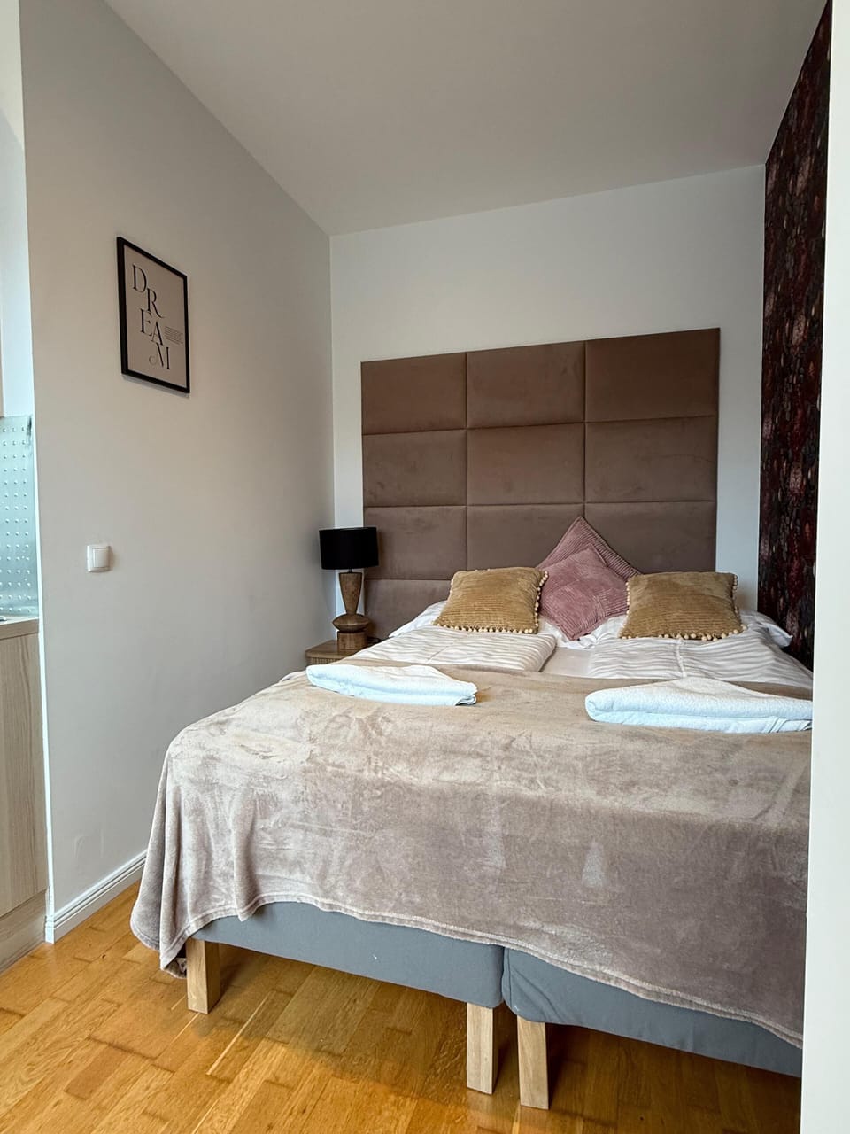 Basic Apartment | Iron/ironing board (on request), WiFi (free)