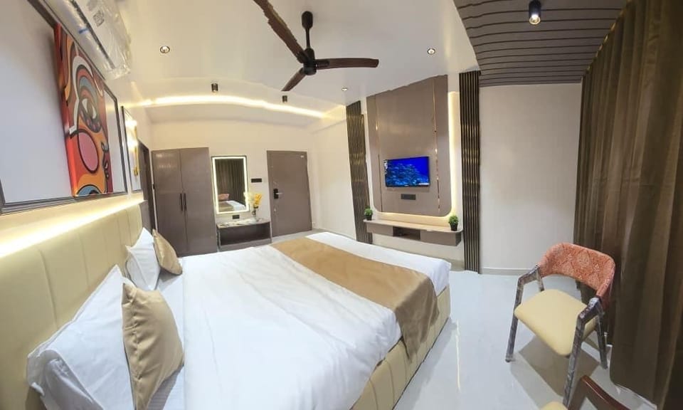 Superior Double Room, Pool View