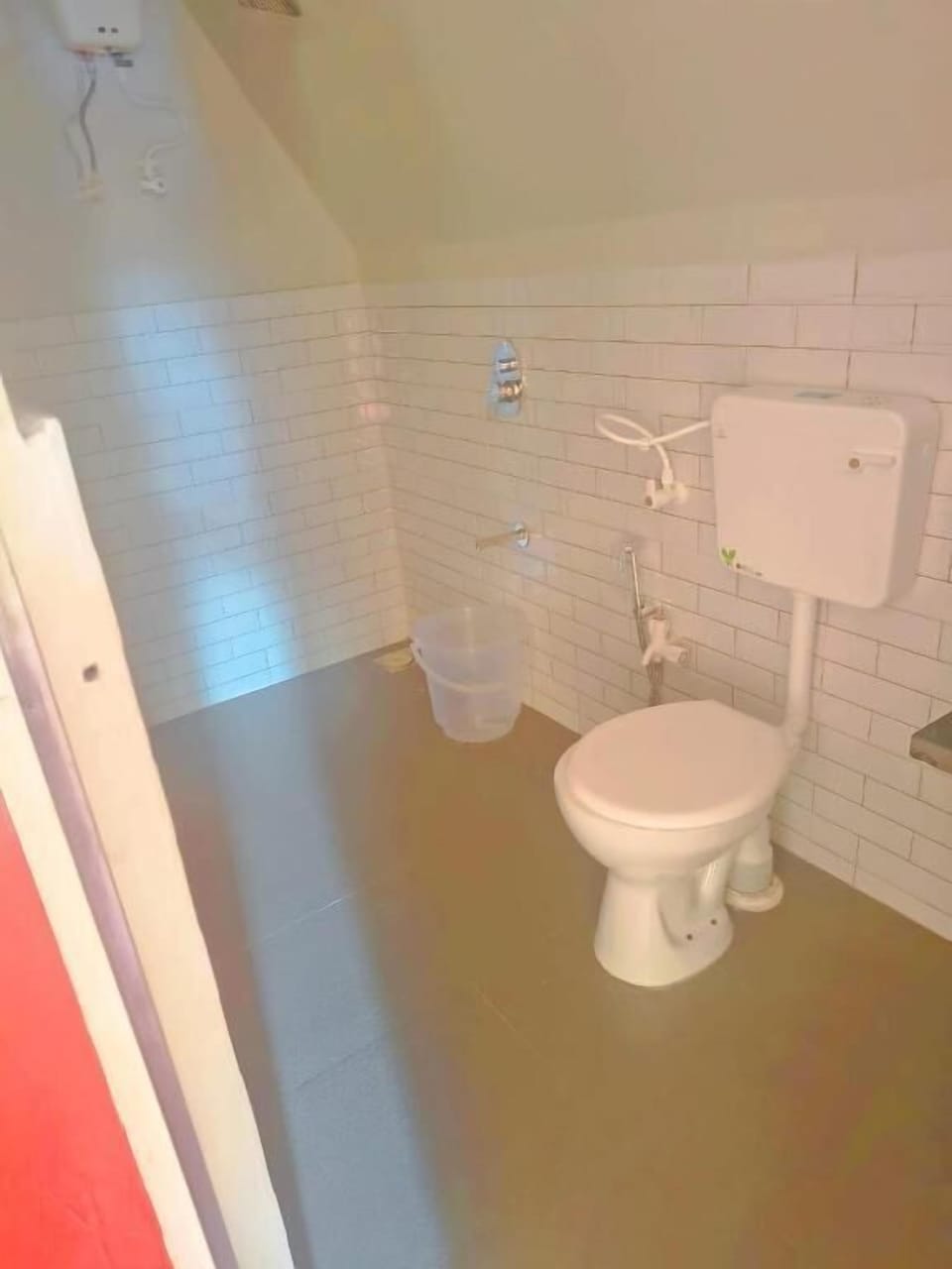 Family Cabin, Garden View | Bathroom | Shower, towels, soap, shampoo