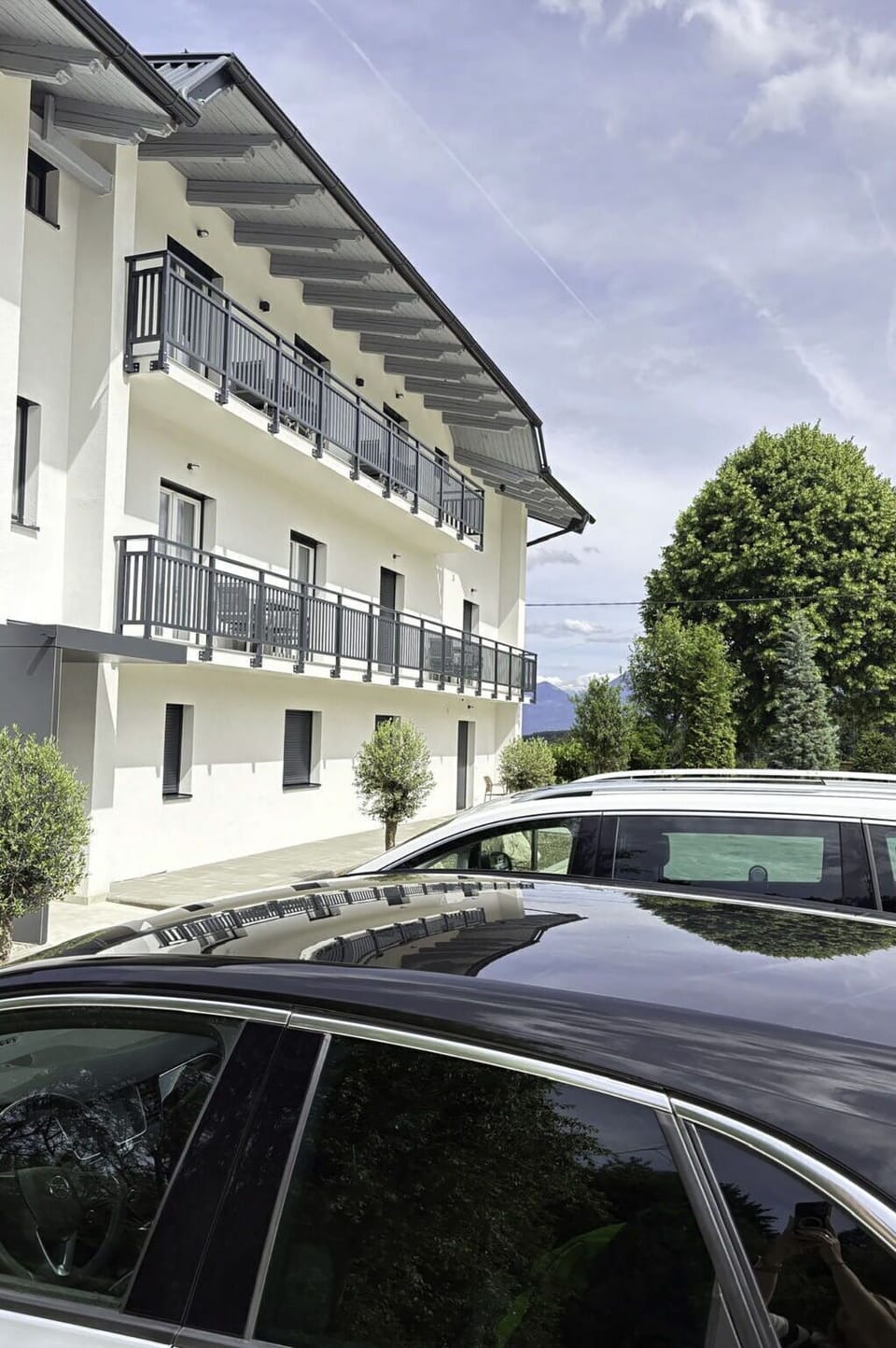 Facade, Town, Residential Area, Urban Design, Home, Apartment, Balcony, Mixed-Use, Hotel, Villa