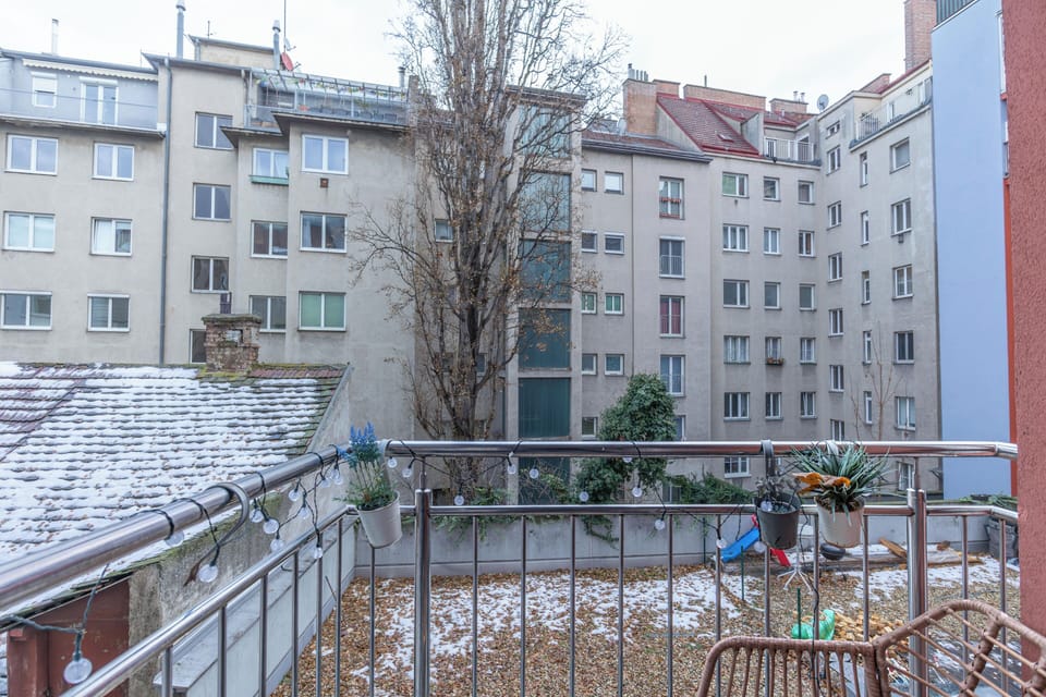 Basic Apartment | Balcony
