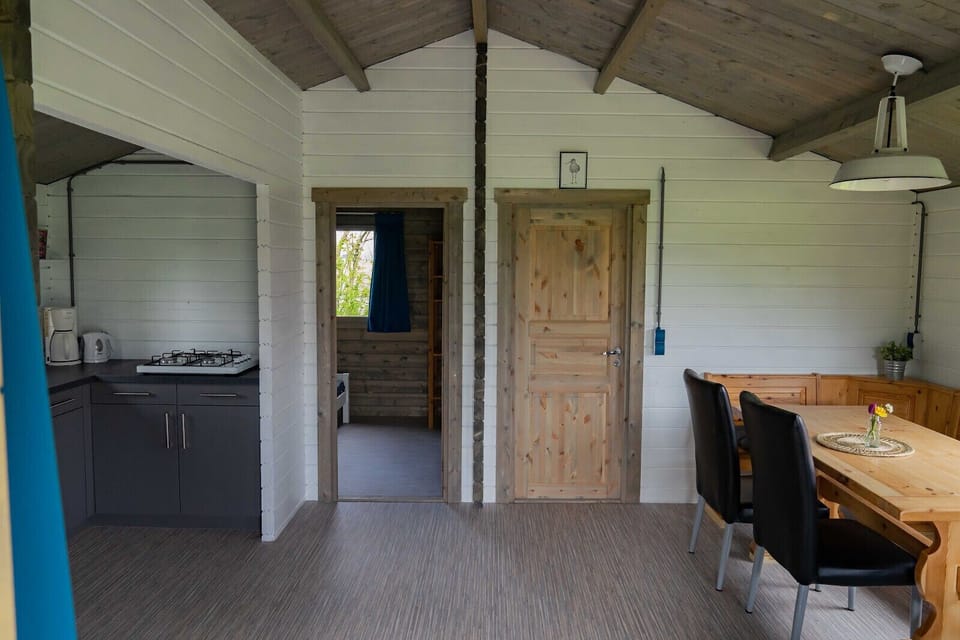 Camping Sudersé - De Skries - dining room and kitchen