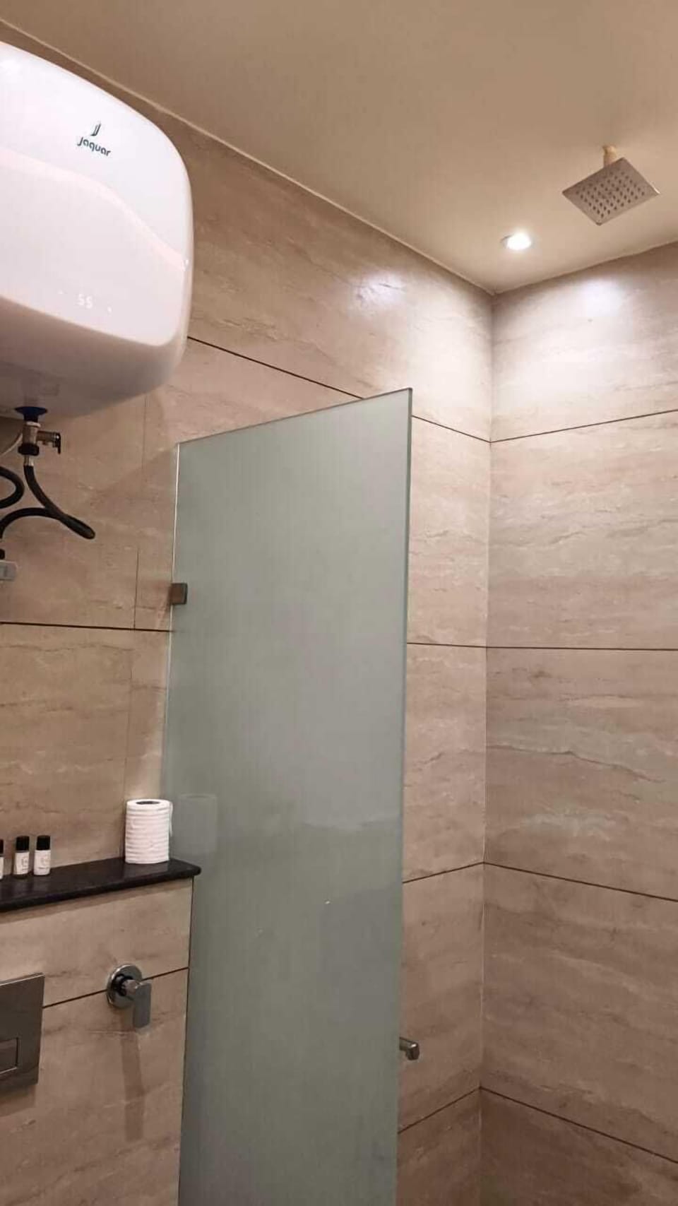 Deluxe Double Room | Bathroom