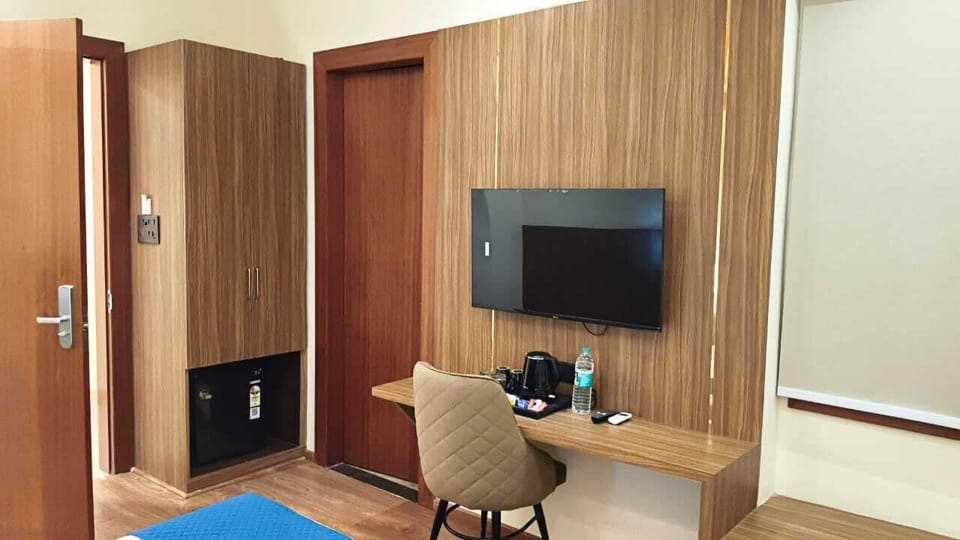 Deluxe Double Room | Living area