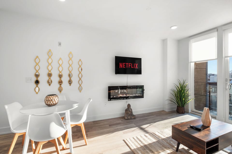 Cozy dining space with a stylish table and chairs, ideal for family gatherings.

