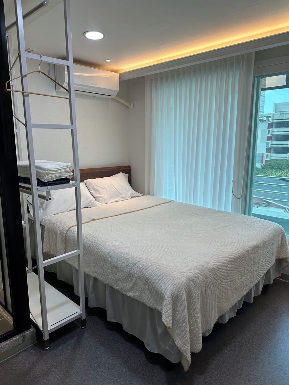 Deluxe Single Room, Balcony, City View | Desk, laptop workspace, free WiFi