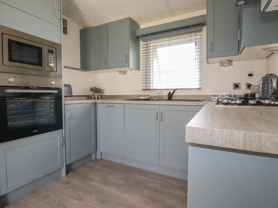 Fridge, microwave, dishwasher, toaster