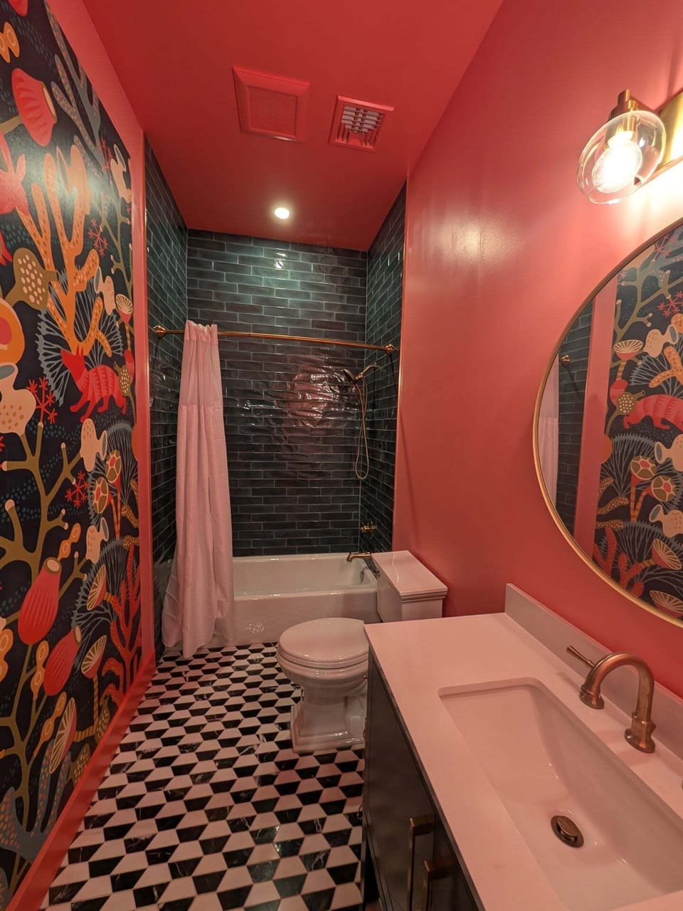 Suite #5 | Bathroom | Combined shower/tub, hair dryer, towels, soap