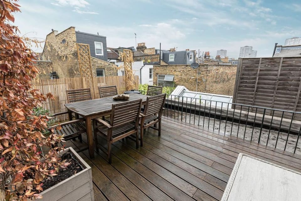 Outdoor dining area