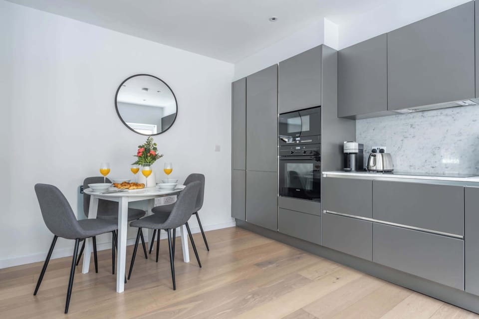 The kitchen and dining area
