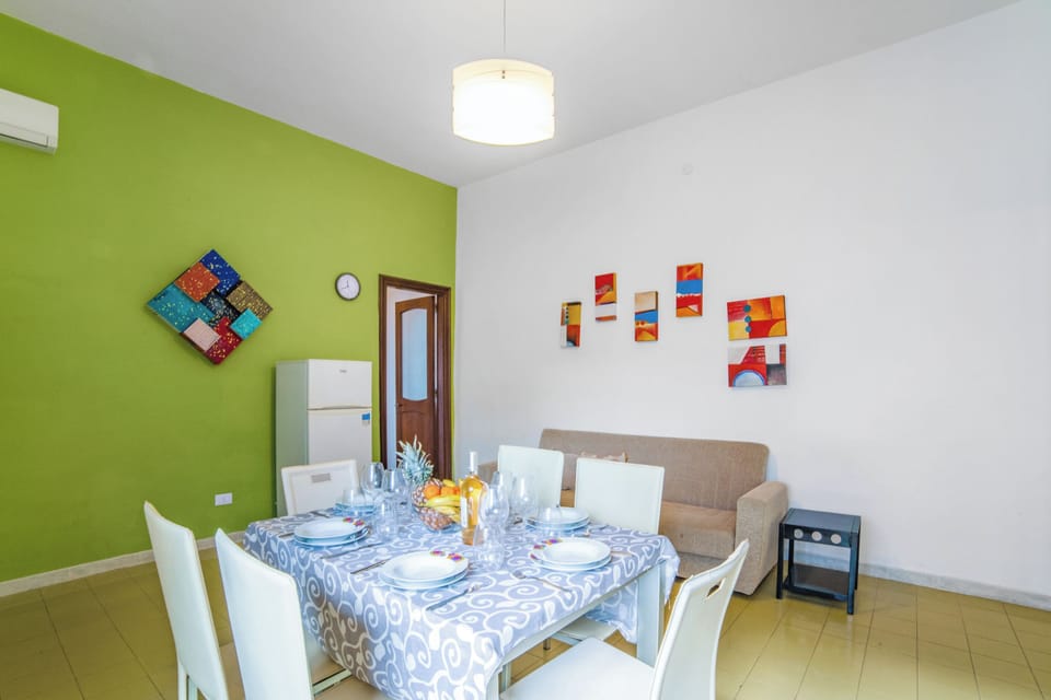 Standard Apartment, 2 Bedrooms, Balcony (Sunny Sea-View Terrace in Torre) | Dining