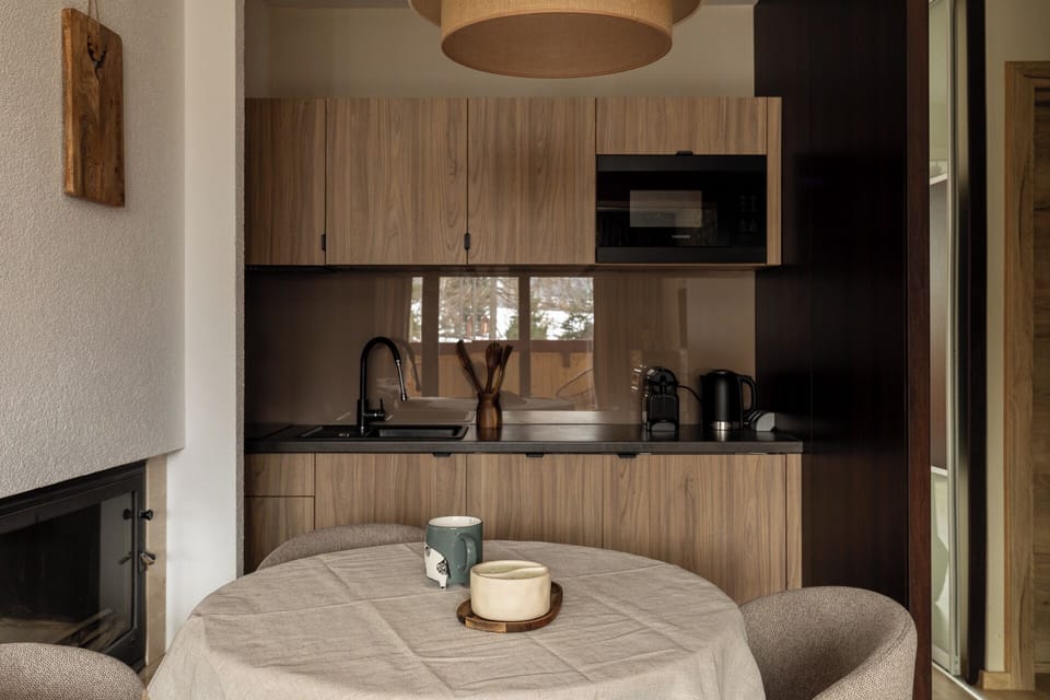 Deluxe Apartment, Balcony | Private kitchenette | Coffee/tea maker, fridge, stovetop, dishwasher