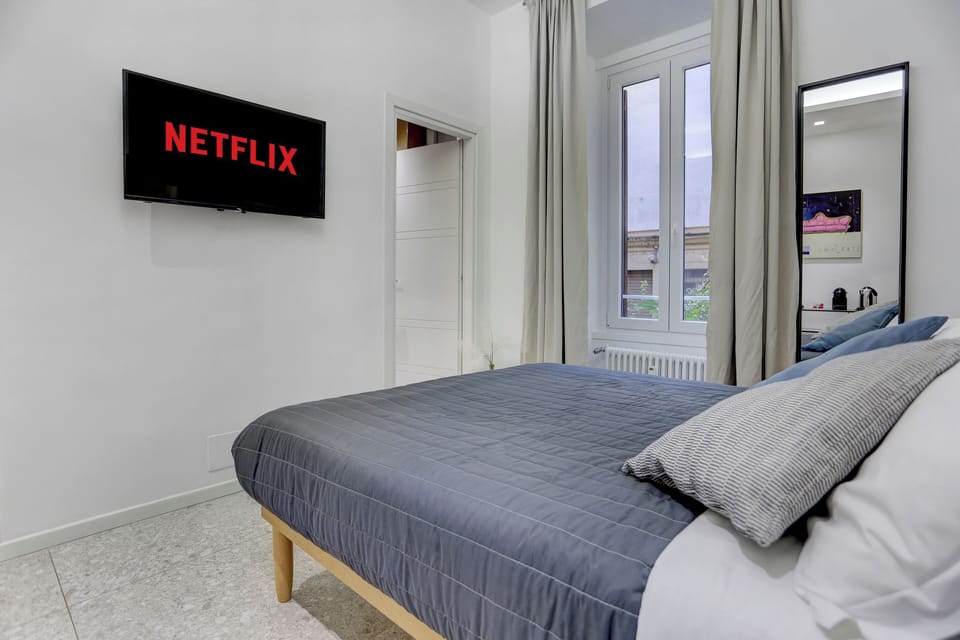 Deluxe Double Room, City View | Soundproofing, free WiFi