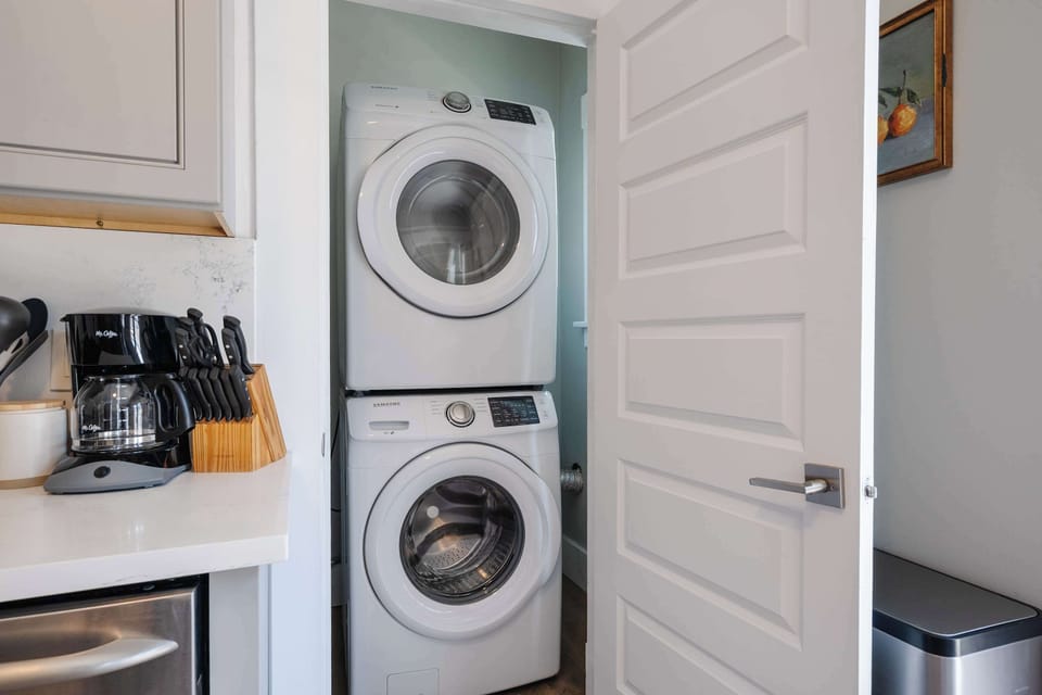 In-unit washer and dryer—perfect for extended stays or beach days.
