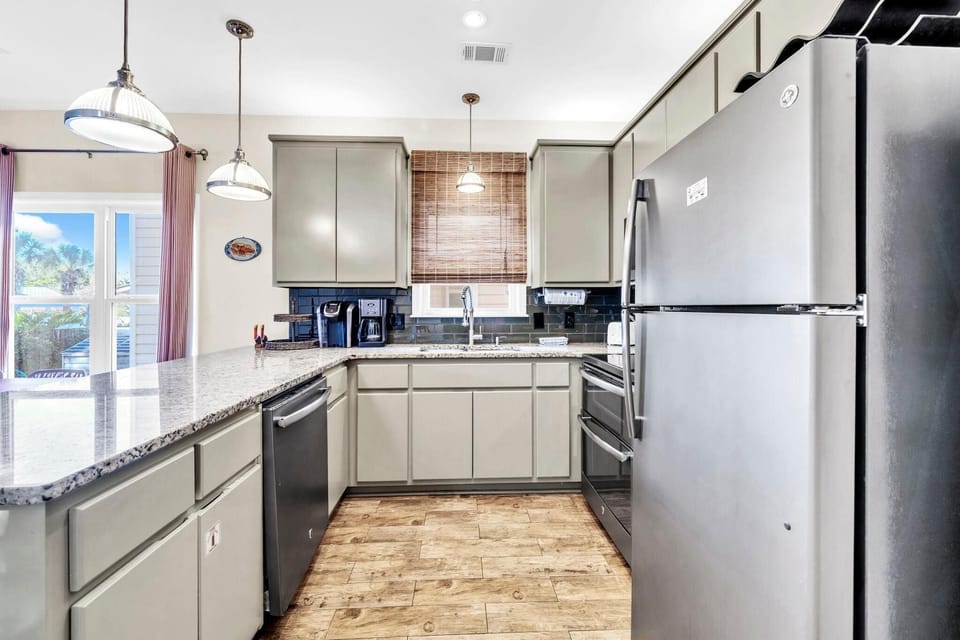 House, Multiple Beds (Light Shoes) | Private kitchen