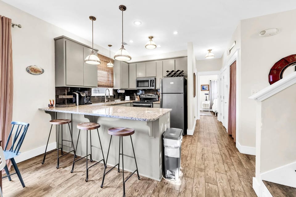 House, Multiple Beds (Light Shoes) | Private kitchen