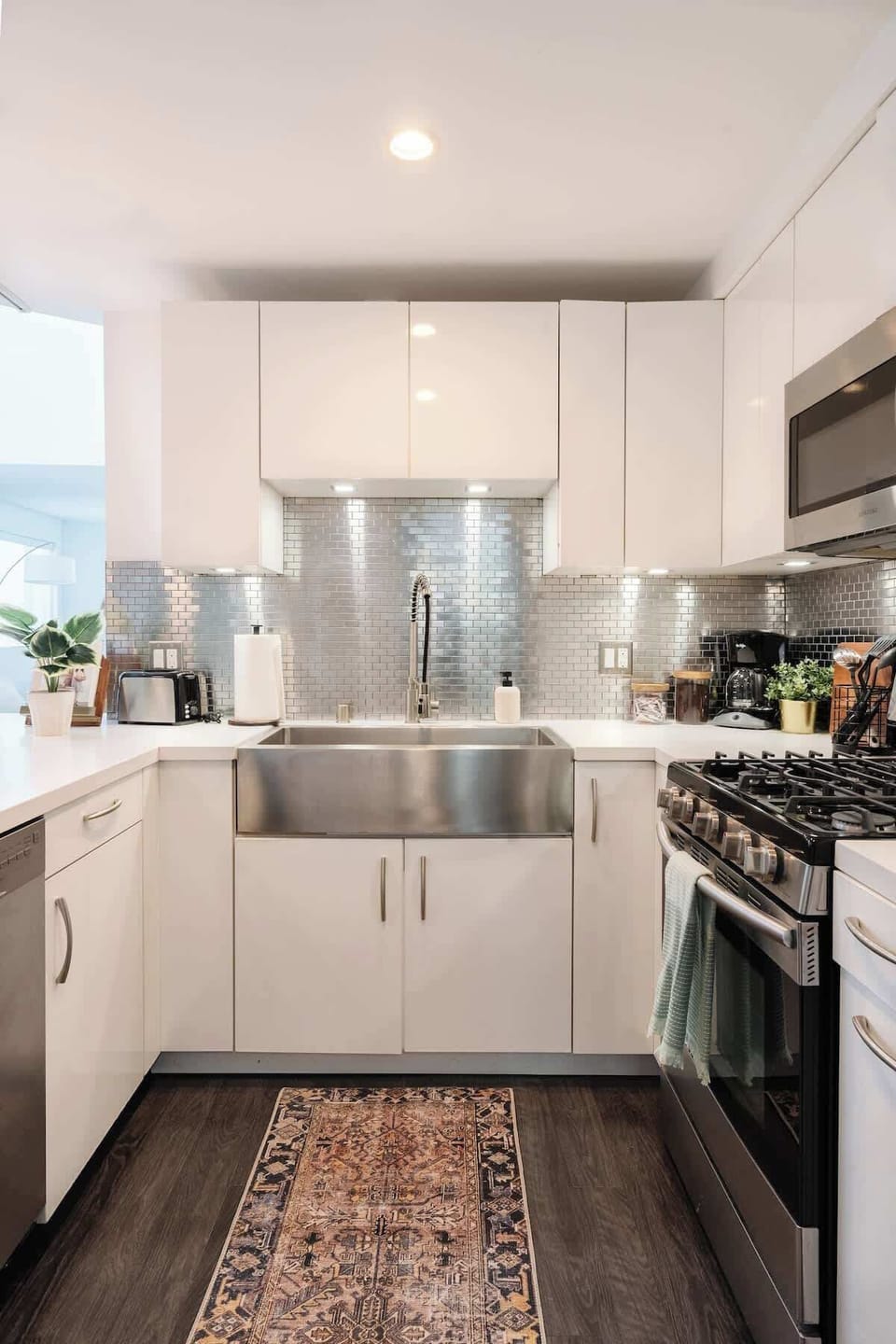 Step through into the glamorous, modern kitchen 