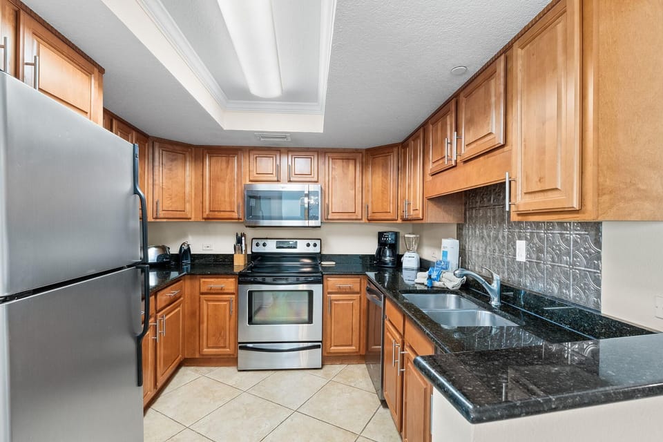 Condo, 1 King Bed with Sofa bed (Perdido Towers West 606) | Private kitchen | Oven, toaster