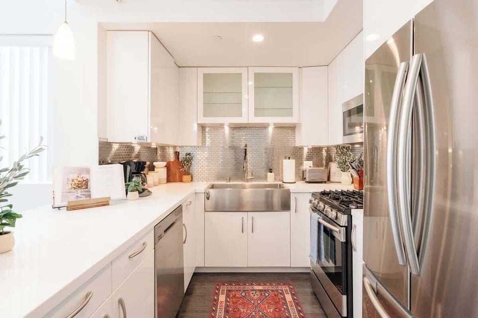 Cook delicious dishes in the modern, gourmet kitchen 