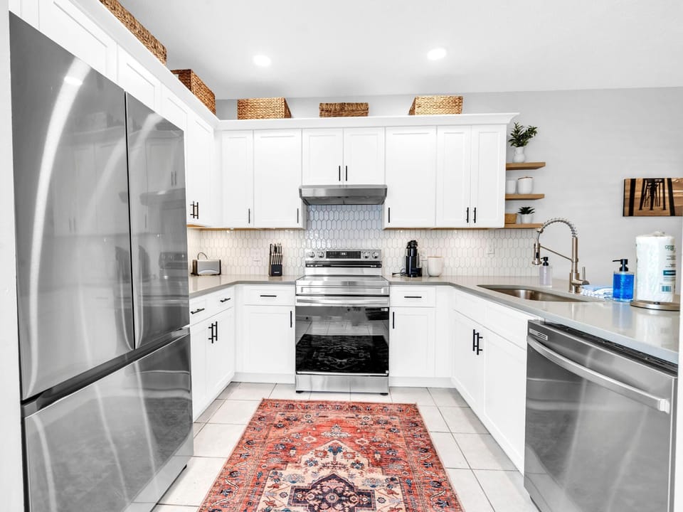 Condo, Multiple Beds (Heron's Watch Way 1102) | Private kitchen | Oven, toaster